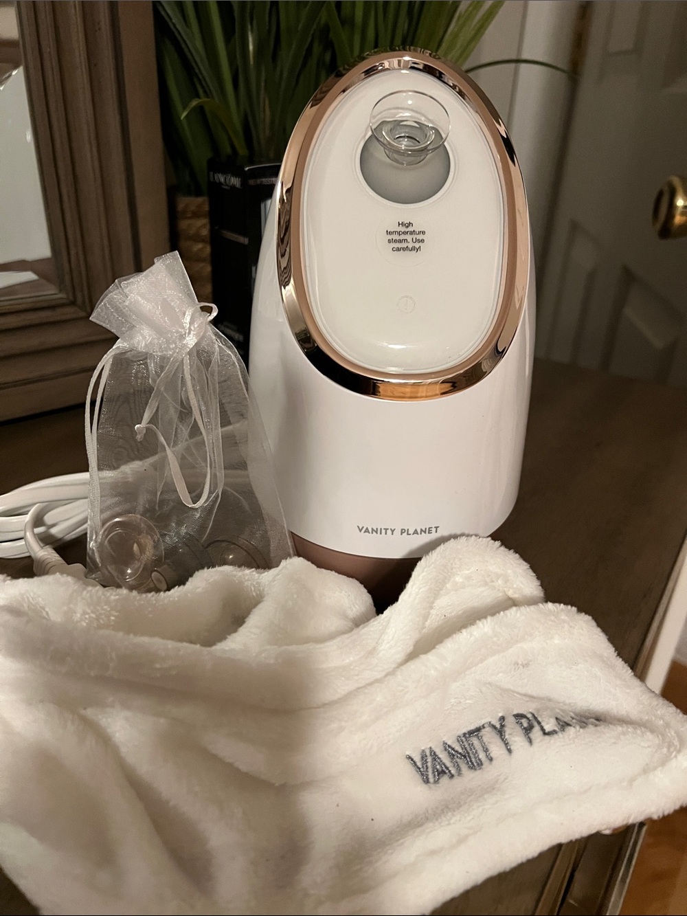 Vanity Planet Rose Gold & White Facial Steamer - Hydrating Home Spa - Picture 6 of 6